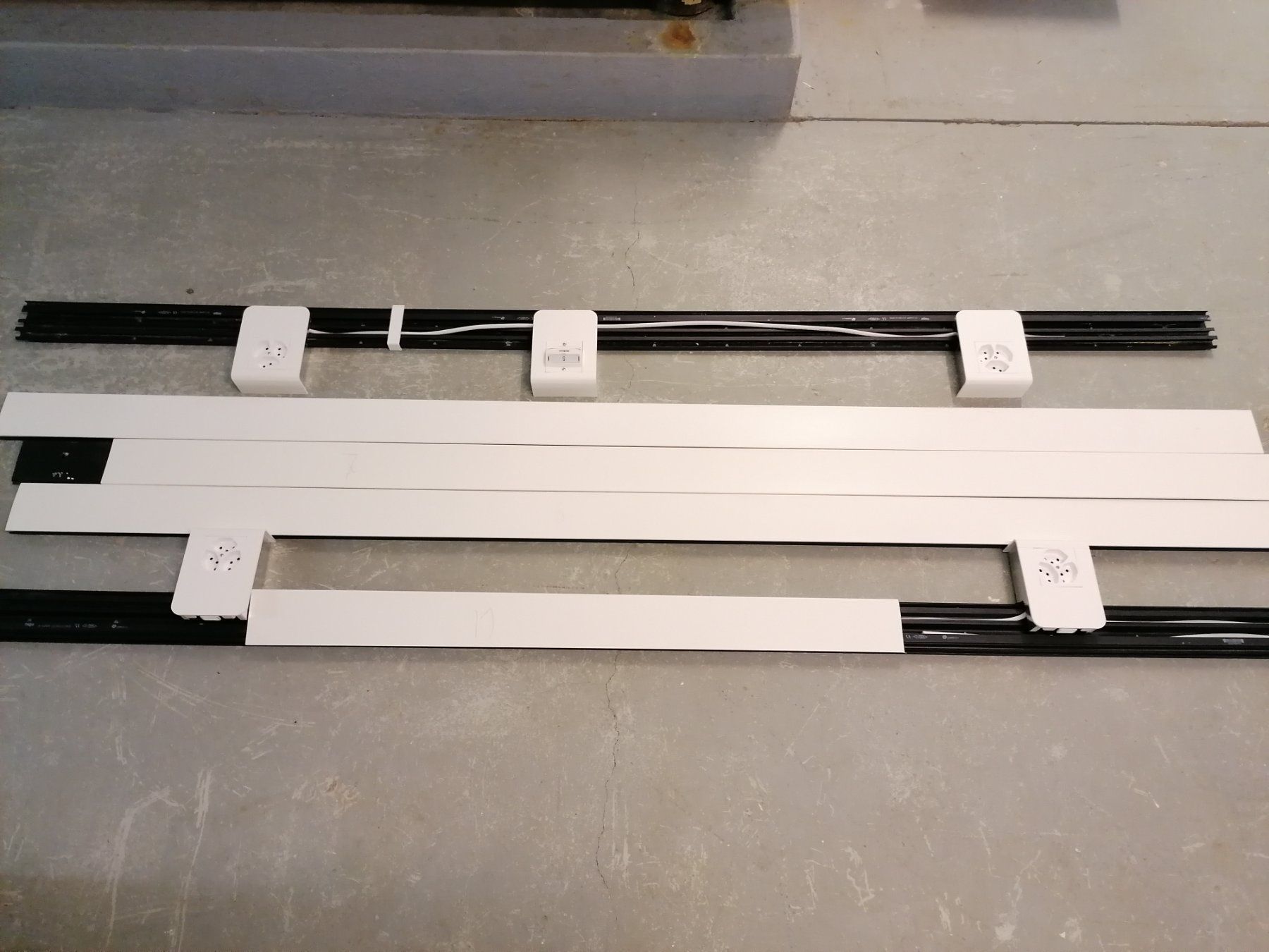 Alimentazione elettrica: Stromelektroschienen – Usato da Unterengstringen venduto da Fachmann8103