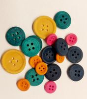 19 Stk Hölzknöpfe mix, wooden buttons