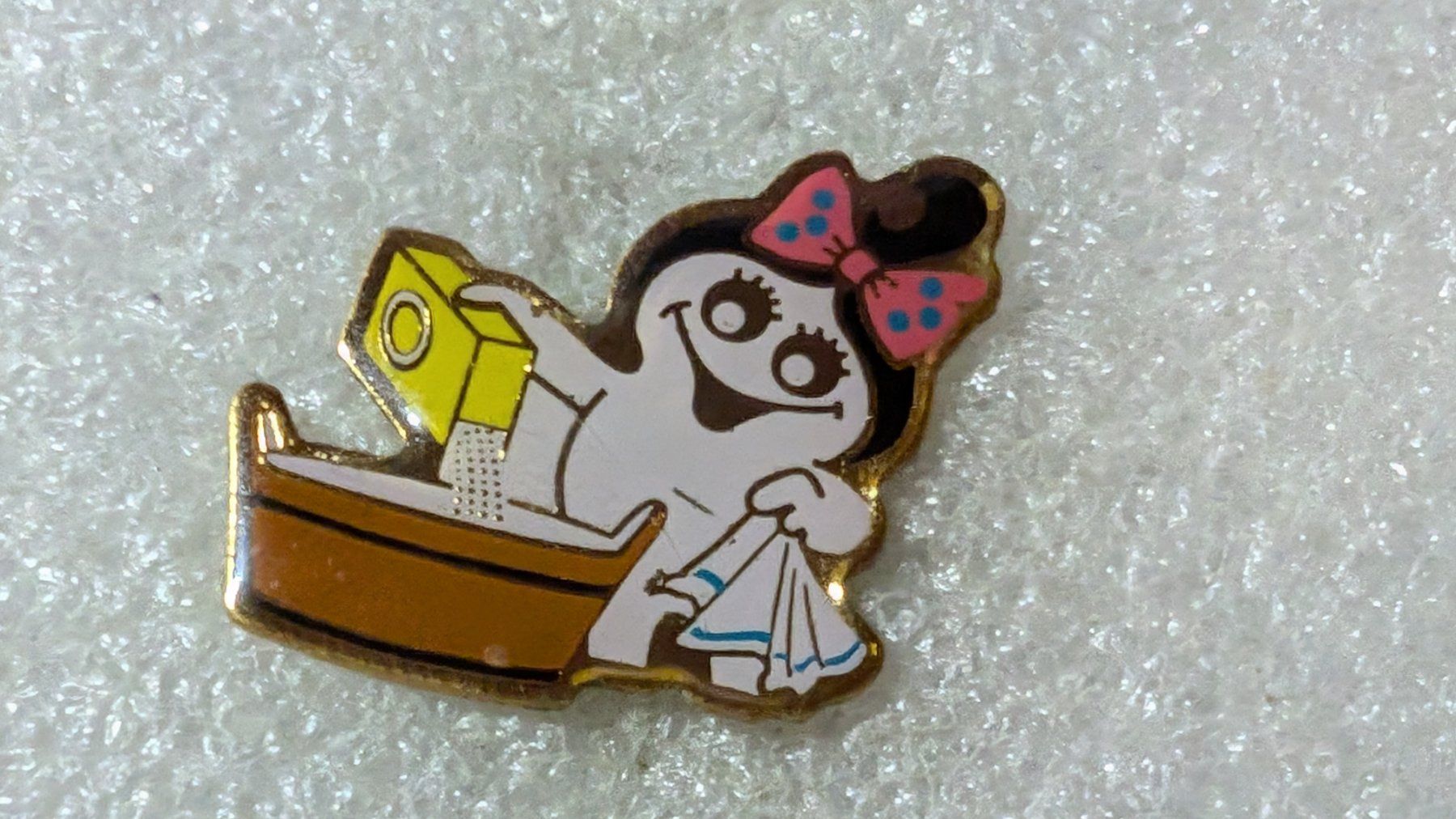 Placchette & Badge: Ansteckpin 218: Maga Bio – Usato da Oppligen venduto da Pin-Fall-Shop