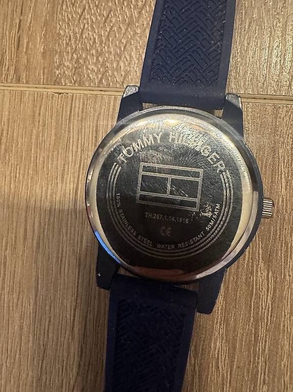 Orologi: montre - tommy hilfiger – Usato da Collombey venduto da hen_22zg 1