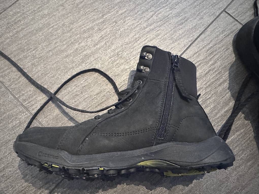 Scarpe da uomo: Winterschuhe Icebug mit Spikes Gr 40 – Usato da Spiez venduto da Tweety_21 3