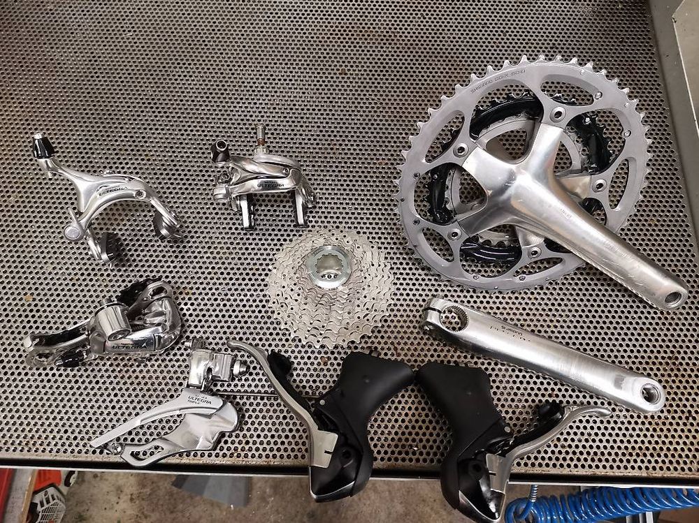 Groupe vélo route SHIMANO ULTEGRA R8100 Di2 12V CYCLES ET SPORTS
