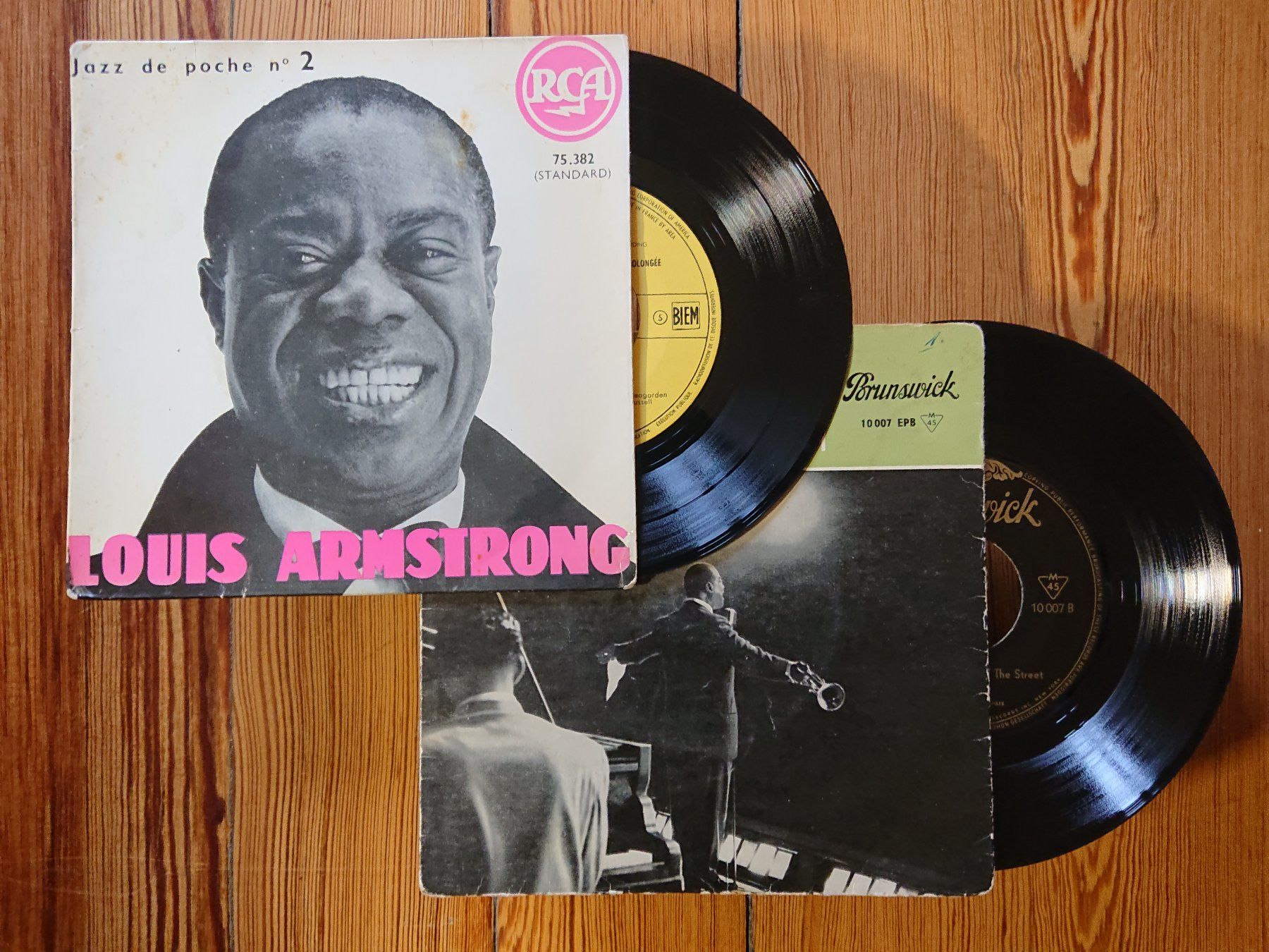 Dischi in vinile: LOUIS ARMSTRONG - 1 Single & 1 EP – Usato da Genève venduto da othhei