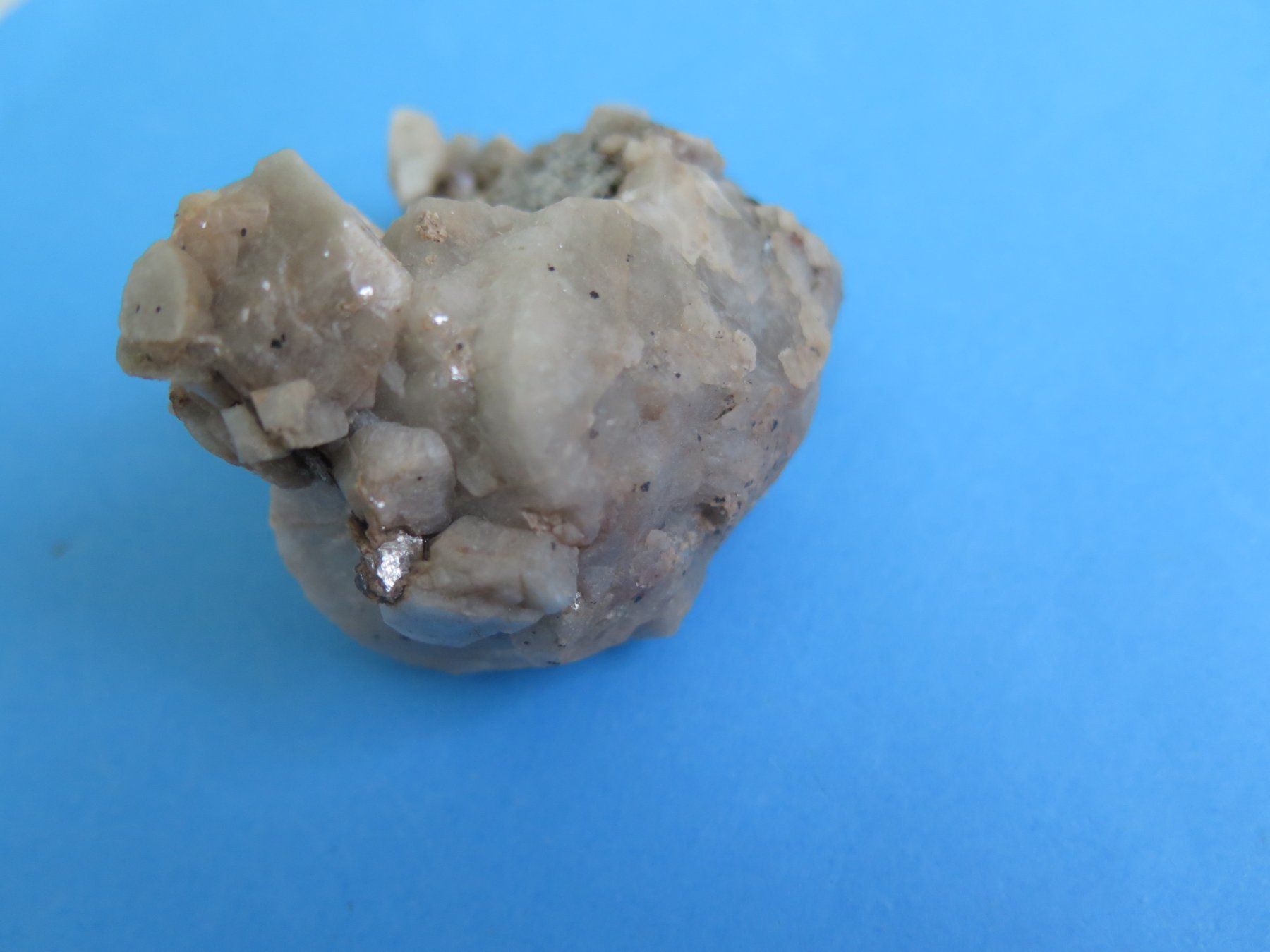 Minerali & Pietre curative: Mikroklin mit Muskovit von Namibia – Usato da Schaffhausen venduto da Yamakana51L8736OQ8 3