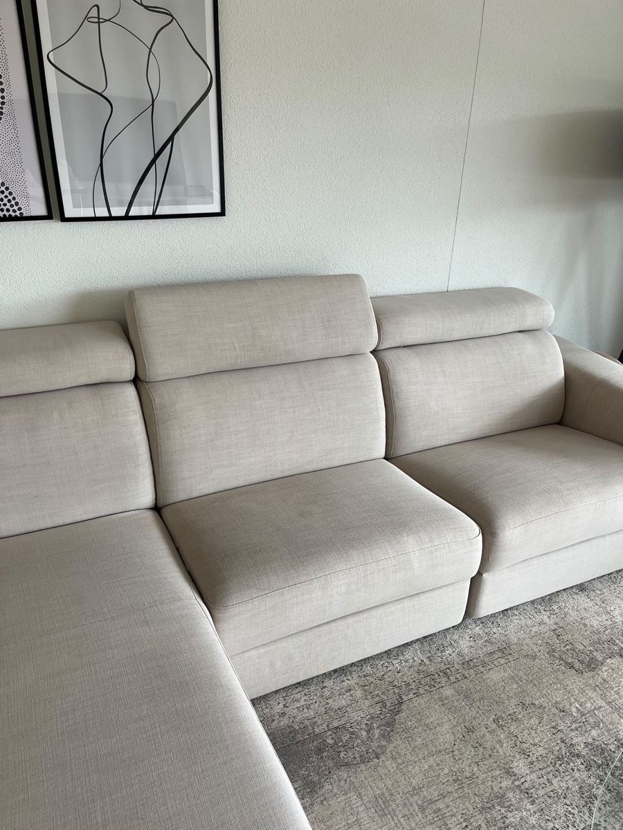 Livique Sofas: Ecksofa hellbeige Stoff mit Relaxfunktion – D'occasion à Küssnacht am Rigi par edo_7ww7 4