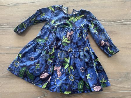 Kleid Next blau mit Blumenmuster Grösse 104 3-4 Jahre🌀