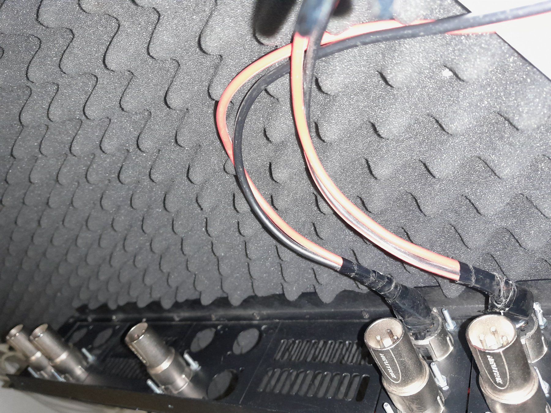 Fixations: 19" Rack 2HE Professionelles Audio-Patchpanel - ! – D'occasion à Steffisburg par FutureOne 5