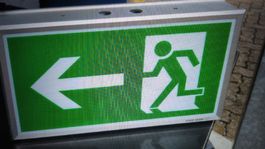 EXIT NOTAUSGANGSBELEUCHTUNG von Lumatec  L ODER R / Led. TOP