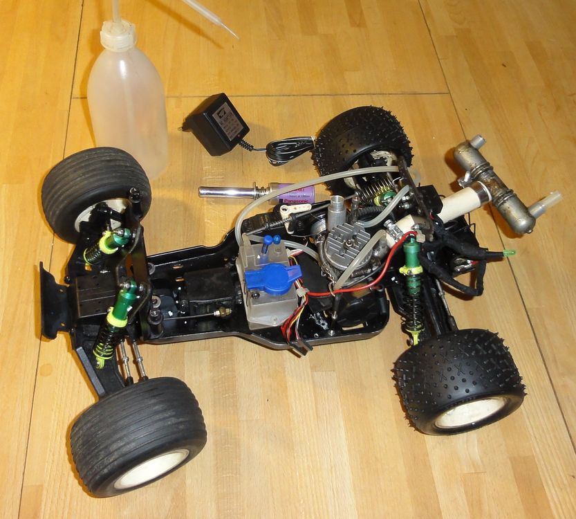 Tamiya Stadium Truck Chassis mit Servos und 2,5 ccm Motor Kaufen auf Ricardo