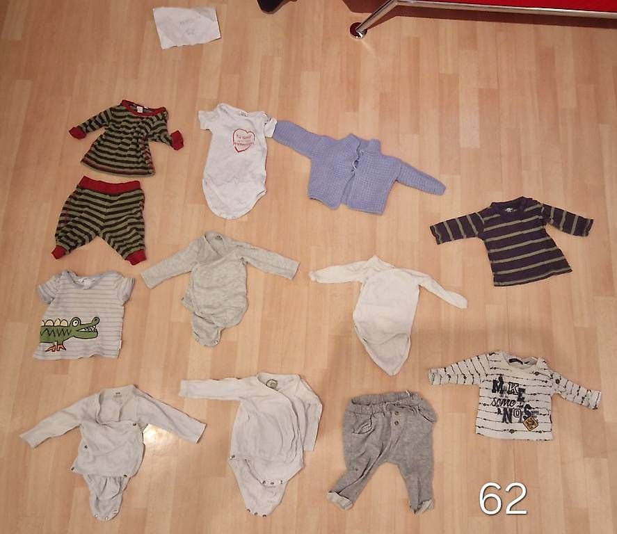 Lotti & Set di vestiti: Kleiderpaket Mädchen Gr. 62 – Usato da Wettswil venduto da Cmm_7qsg 3