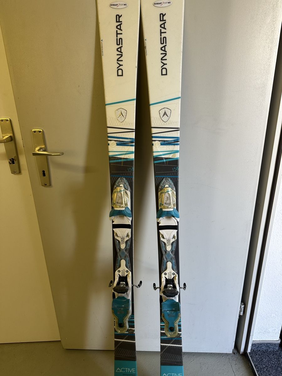 Dynastar Skis: Ski Dynastar Active 158cm mit Bindung gebrauchter Zustand – D'occasion à Lütisburg Station par Princ20