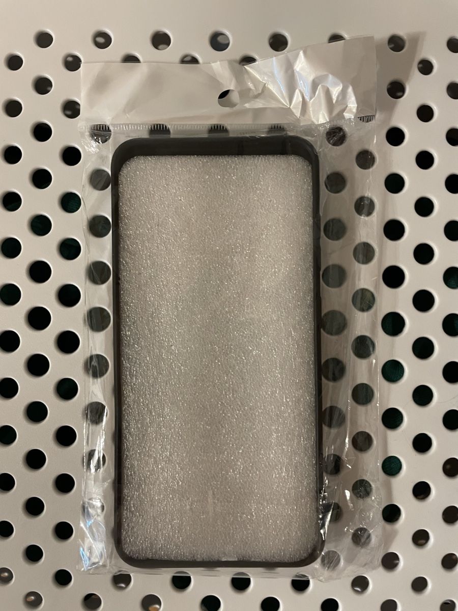 Samsung Cover & Protezioni schermo: Samsung s24 Hülle Schwarz Silikon  – Nuovo e nell'imballaggio originale da Langenthal venduto da DreamSignsCH 1