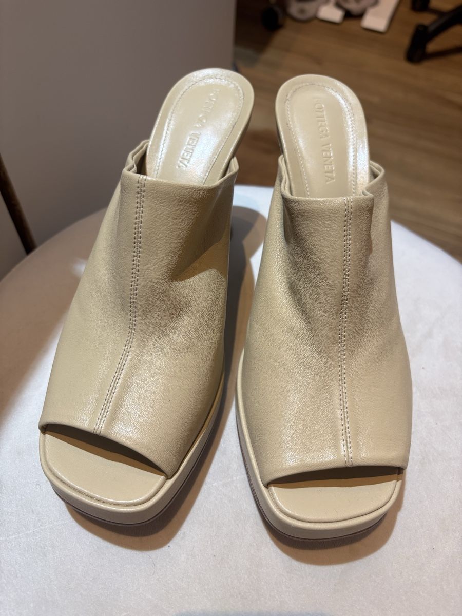 Bottega Veneta Scarpe da donna: Bottega Veneta Sandalen Gr. 39 – Usato da Höri venduto da Celine.11 1