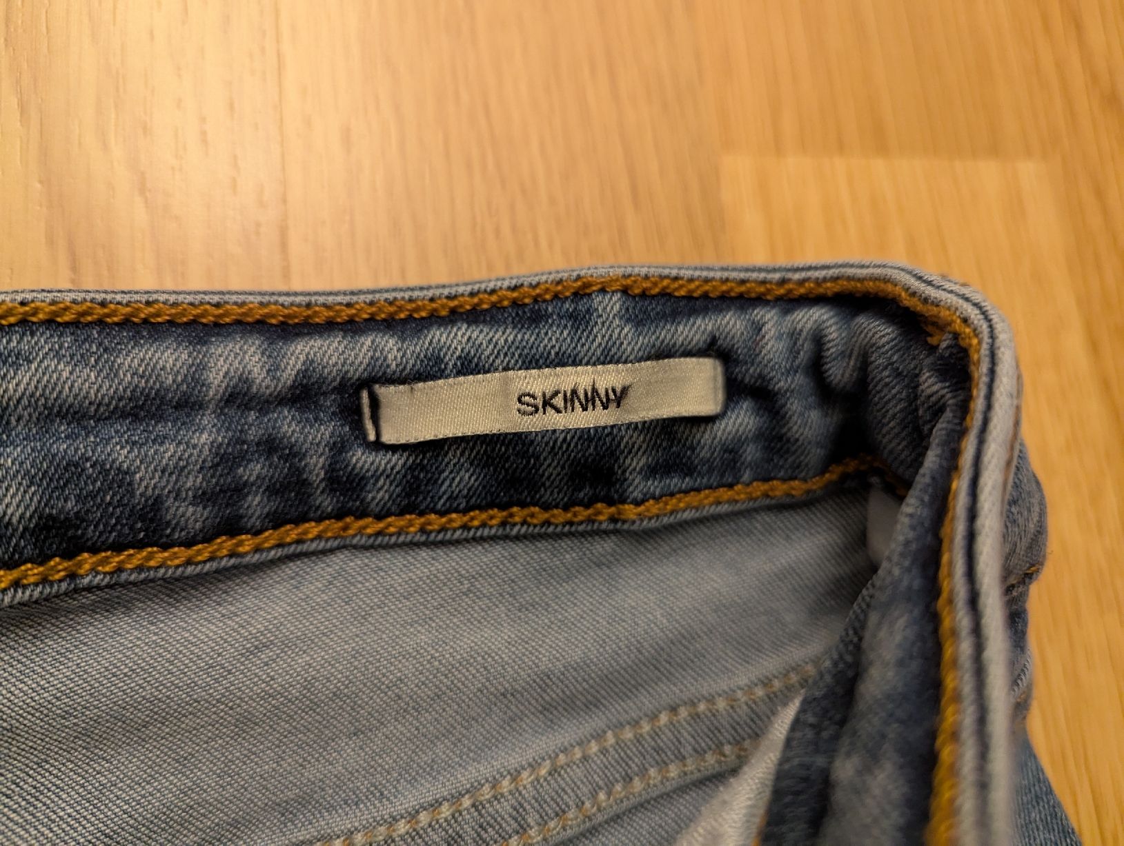 Esprit Jeans: jean esprit skinny 28/30 – Gebraucht aus Montreux von dem_gyt9 4
