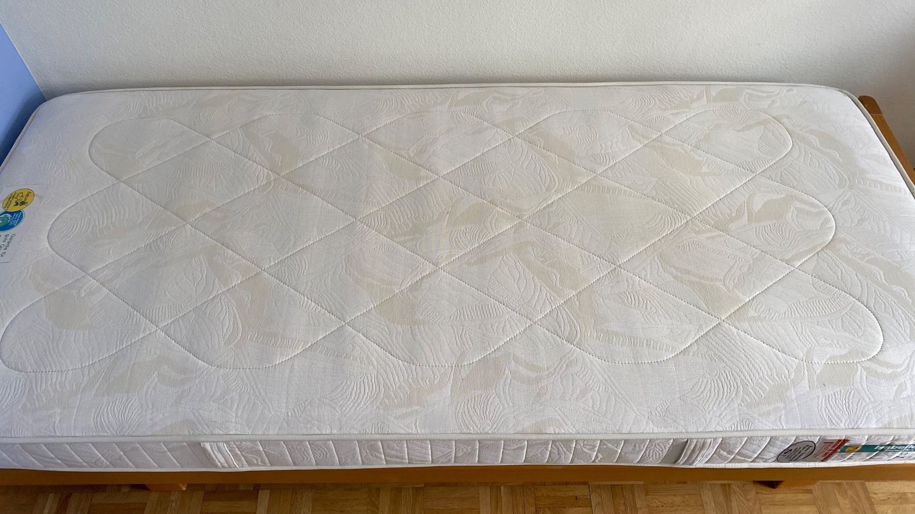 Bico Betten: Bett mit Bico Matratze – Gebraucht aus Rapperswil SG von Hubeli 3