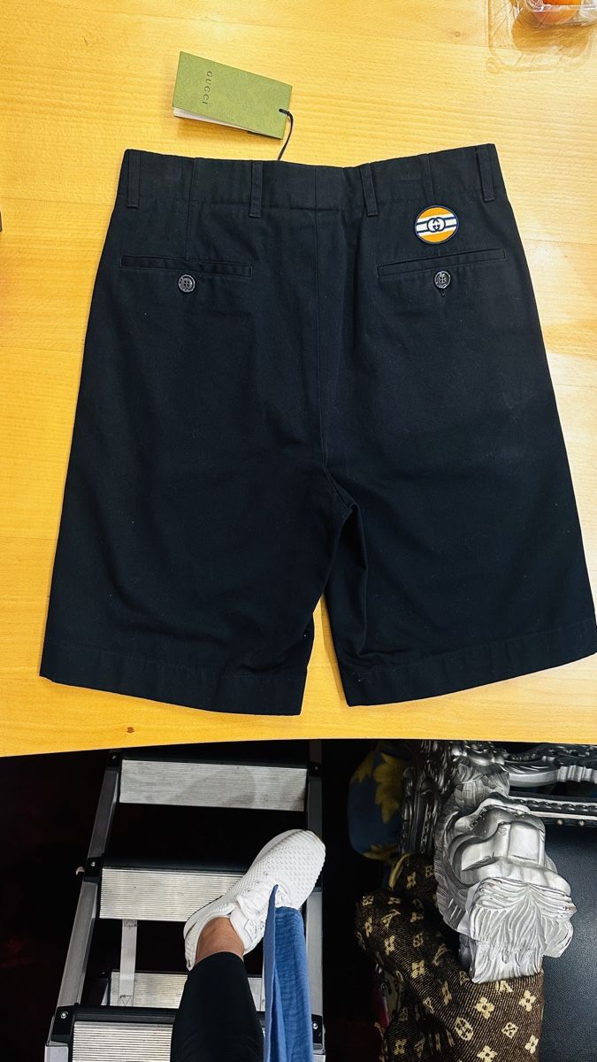 Gucci Pantaloni: Gucci kurze Hose neu. – Nuovo e nell'imballaggio originale da Lachen SZ venduto da HelvetiaLuxury 1