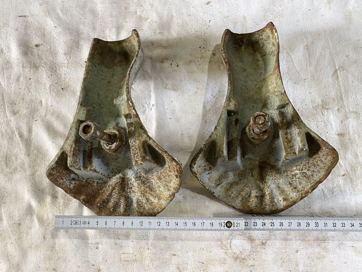 Altri mobili: Gusseisen Füsse – Usato da Zimmerwald venduto da Holzdata1 2