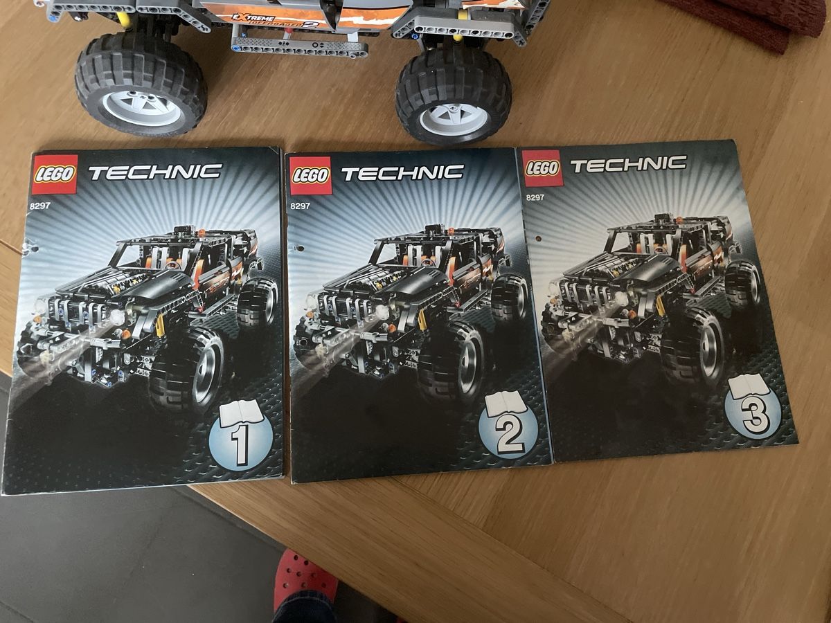 Lego Kit di costruzioni: Lego Technic 8297 – Usato da Aarau Rohr venduto da keedom 3