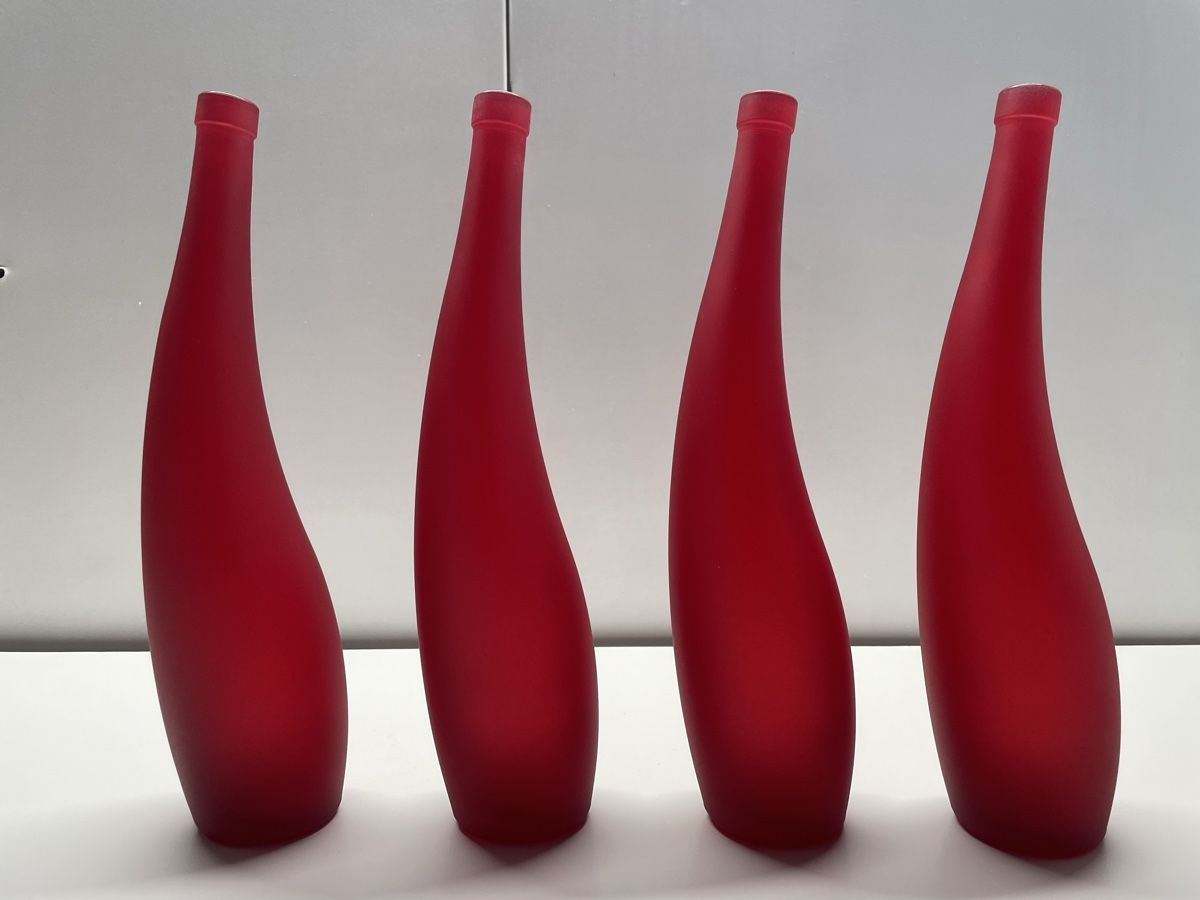 Sonstiges Geschirr & Gläser: 4 Bouteilles décoratives rouges, design unique, parfait! – Neu und originalverpackt aus Denges von Ricautomotive 1