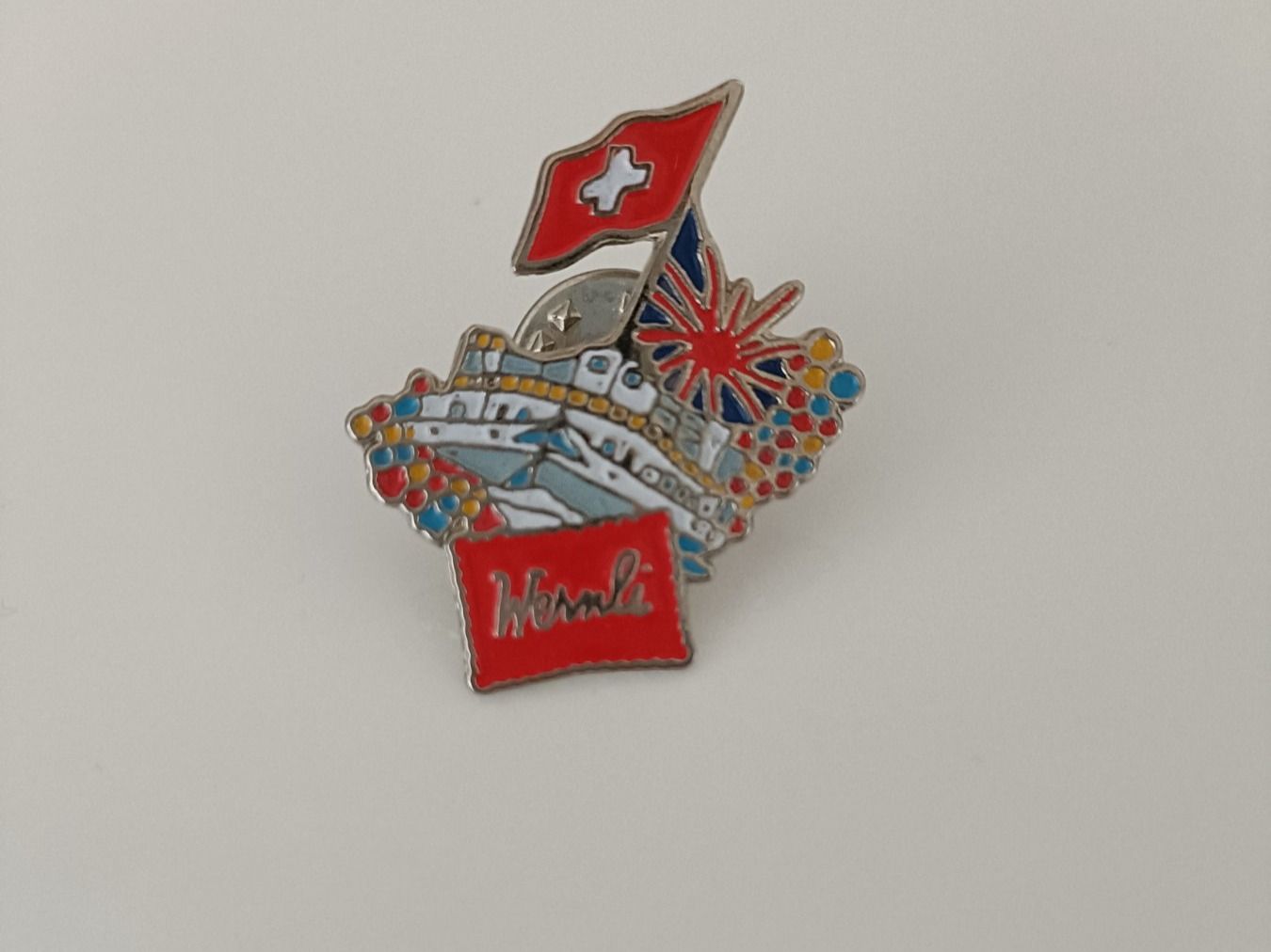 Placchette & Badge: Pin Wernli Schweizer Schiffsfahrt - Box 5 – Usato da Köniz venduto da Pinscollect