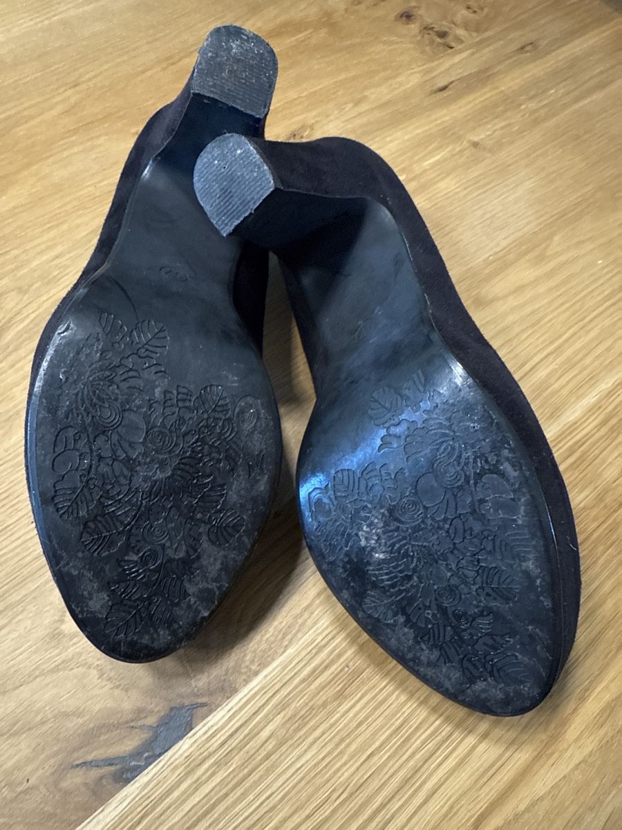 Chaussures femmes: Schwarze CUBE Pumps, Grösse 37 – D'occasion à Niederweningen par ScaredyCat 1