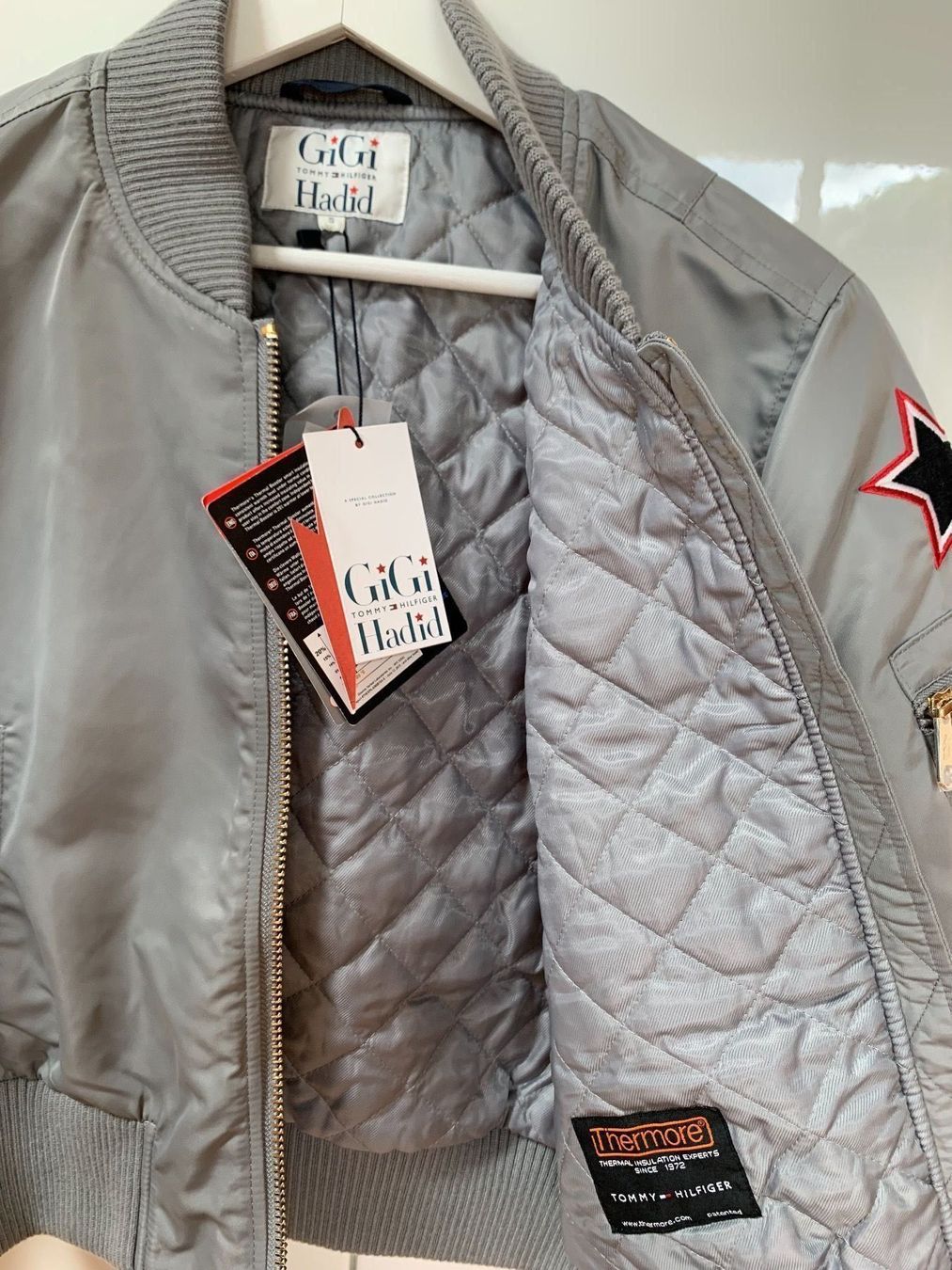 Tommy Hilfiger Giacche: Tommy Hilfiger x Gigi Hadid Bomberjacke – Nuovo e nell'imballaggio originale da Maisprach venduto da jokoundklaas 2
