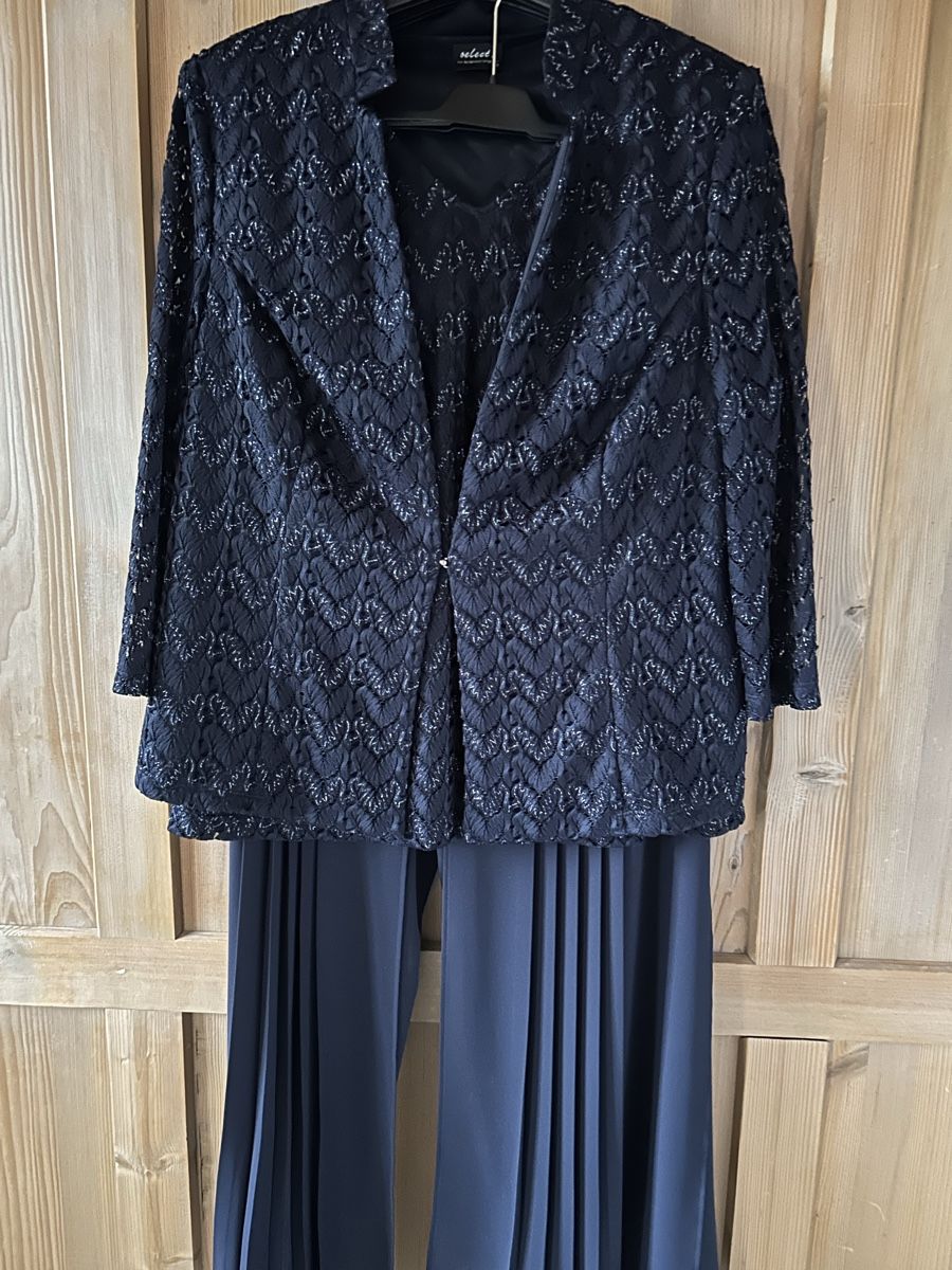 Costumi: Kleid 3 teilig – Usato da Weier im Emmental venduto da lempo