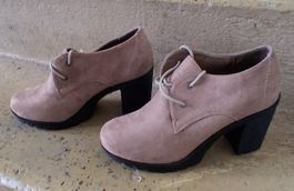 Wildleder Stiefeletten mit Absatz, Grösse 38, Farbe: Tortora