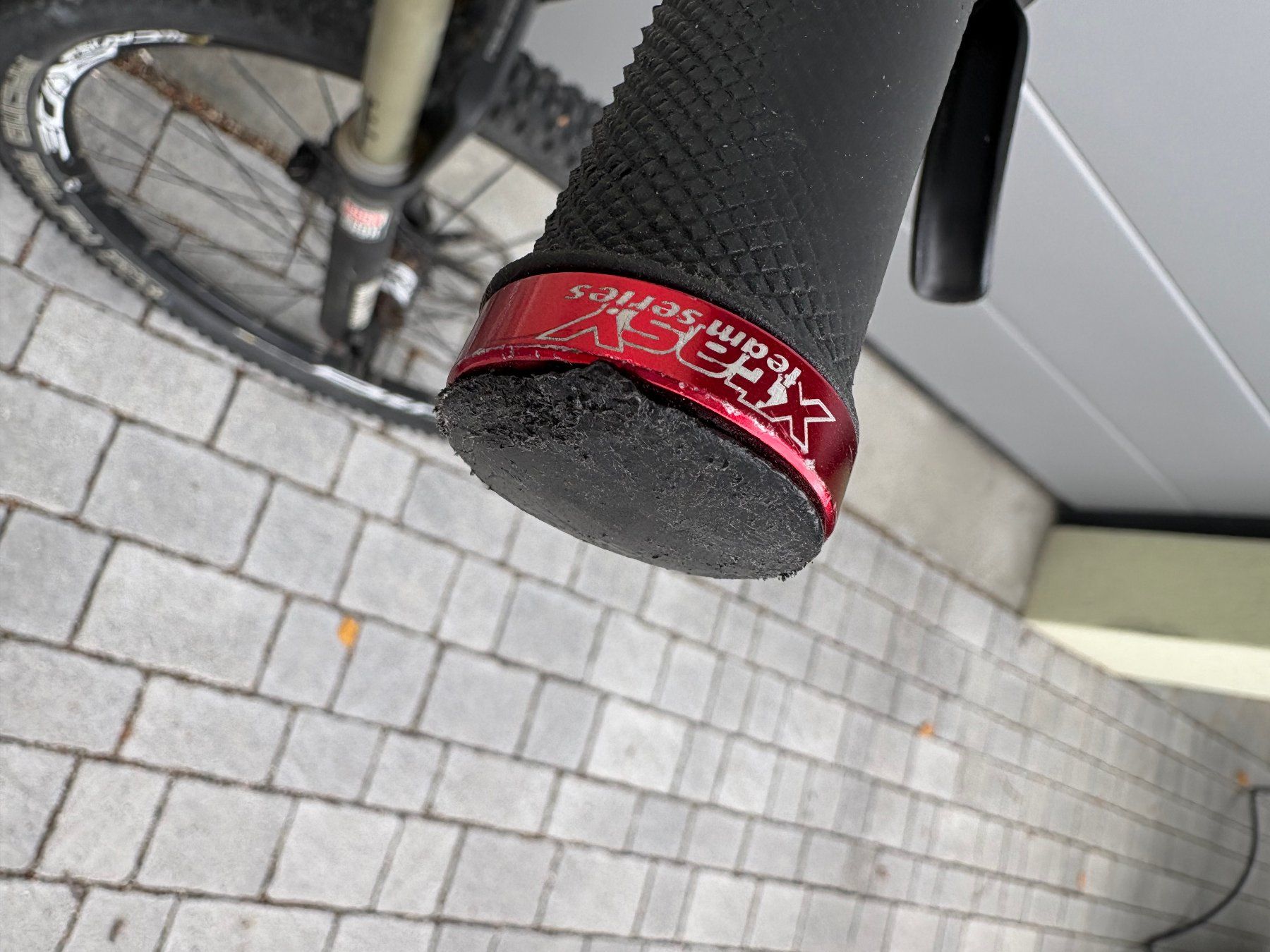 Mondia Vélos: Mountainbike mit Vollfederung – D'occasion à Beromünster par moonrunner 5