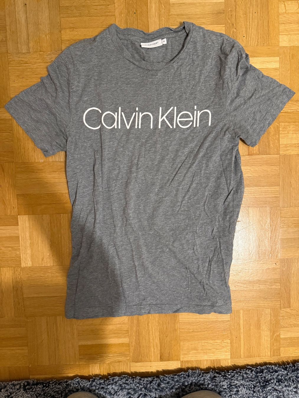 Calvin Klein T-shirt: Calvin Klein Shirt – Nuovo (secondo la descrizione) da Dübendorf venduto da sof_y5dt