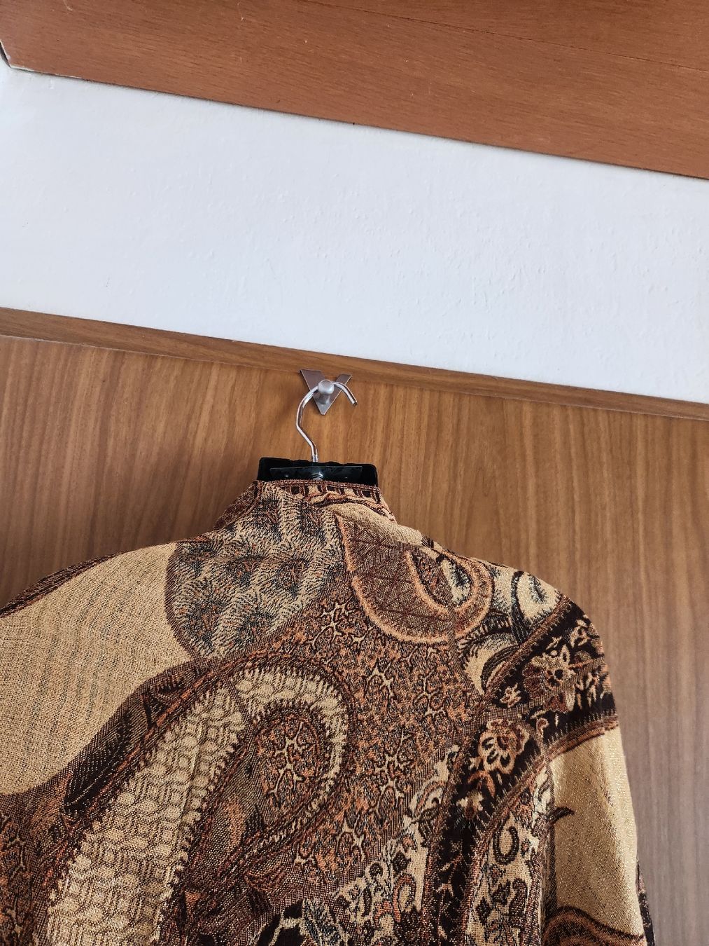Foulard & Sciarpe: Écharpe chic motif cachemire brun clair coton/soie – Usato da Niedergösgen venduto da Eva2410 2