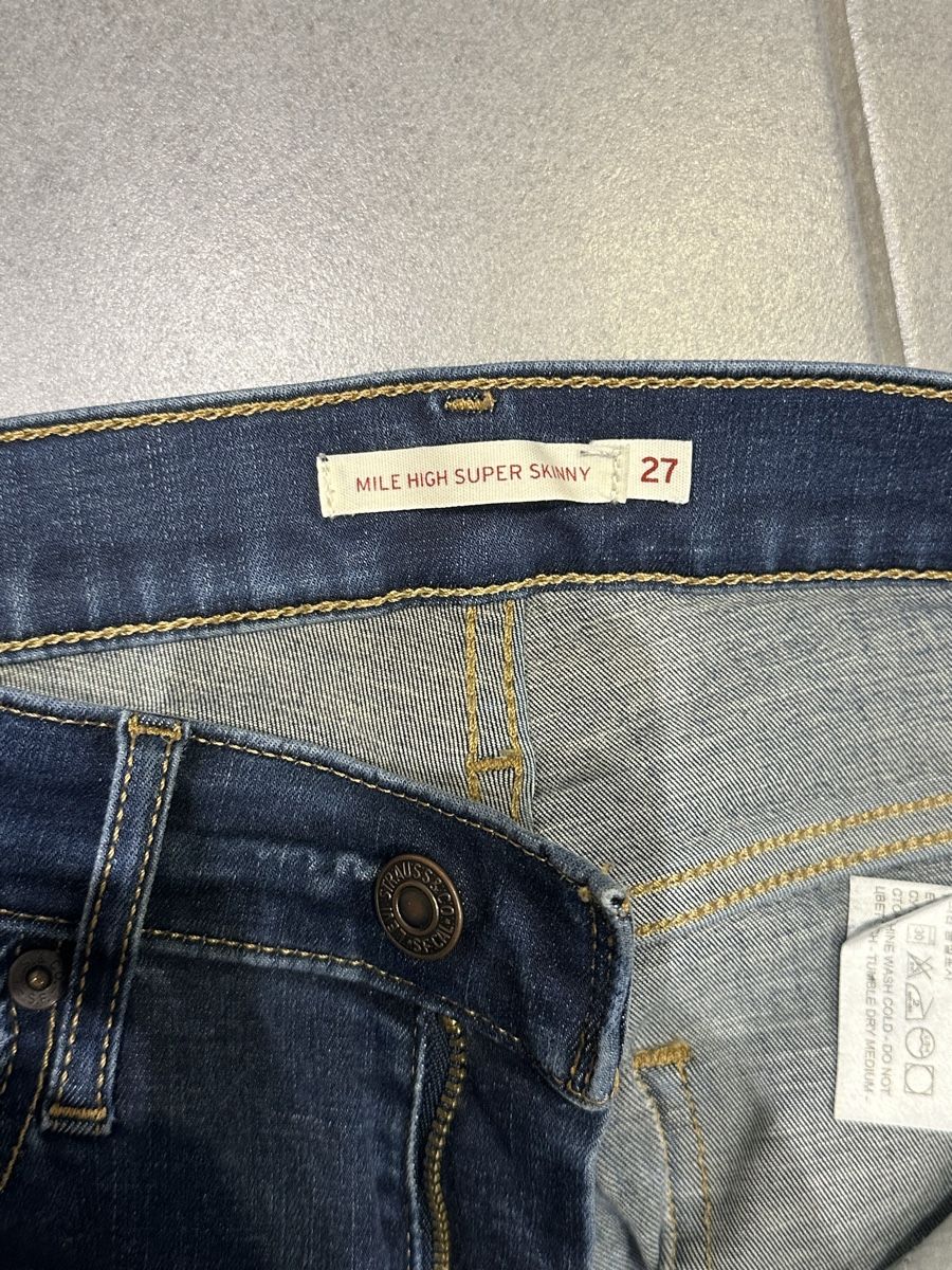 Levi's Jeans: Jeans Levi’s 27/30 – Usato da Enney venduto da pet_qd9b 3