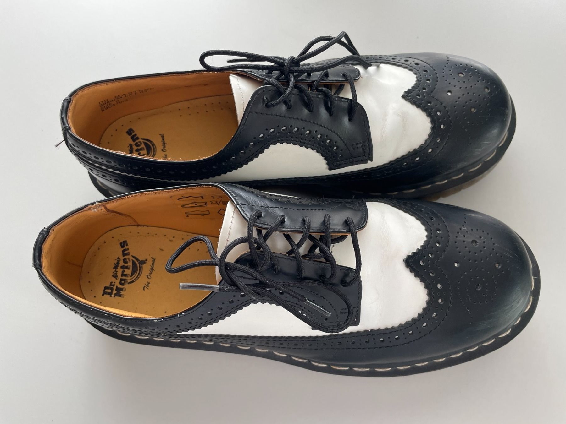 Chaussures hommes: vintage Dr. Martens Gr. 9 – D'occasion à Dagmersellen par Arcticsnow2017