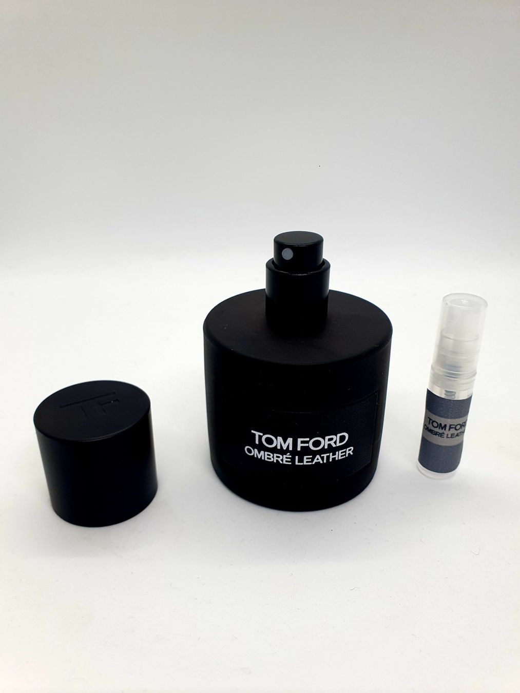 Tom Ford Profumi & Eau de Toilette: 2 ml OMBRE LEATHER TOM FORD EDP ABFÜLLUNG – Nuovo (secondo la descrizione) da St. Gallen venduto da CaliSunshine