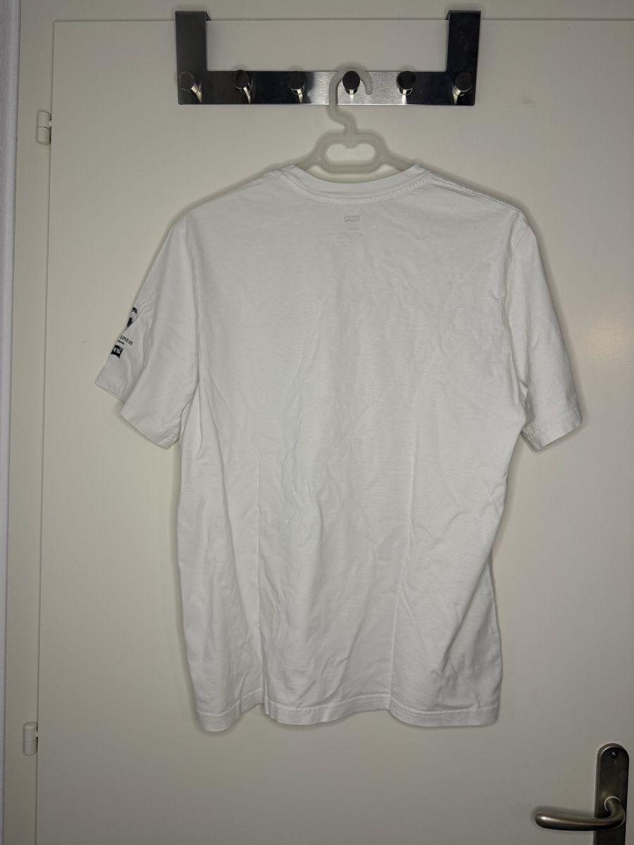 Levi's T-shirt: T-shirt Levi’s – Usato da Epalinges venduto da LucaVallois 1