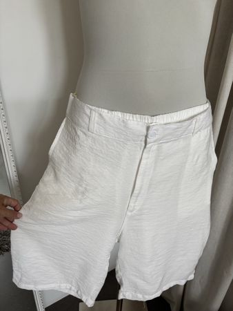 Sommer-Shorts, weiss, Grösse 50, neuwertig für den Sommer!