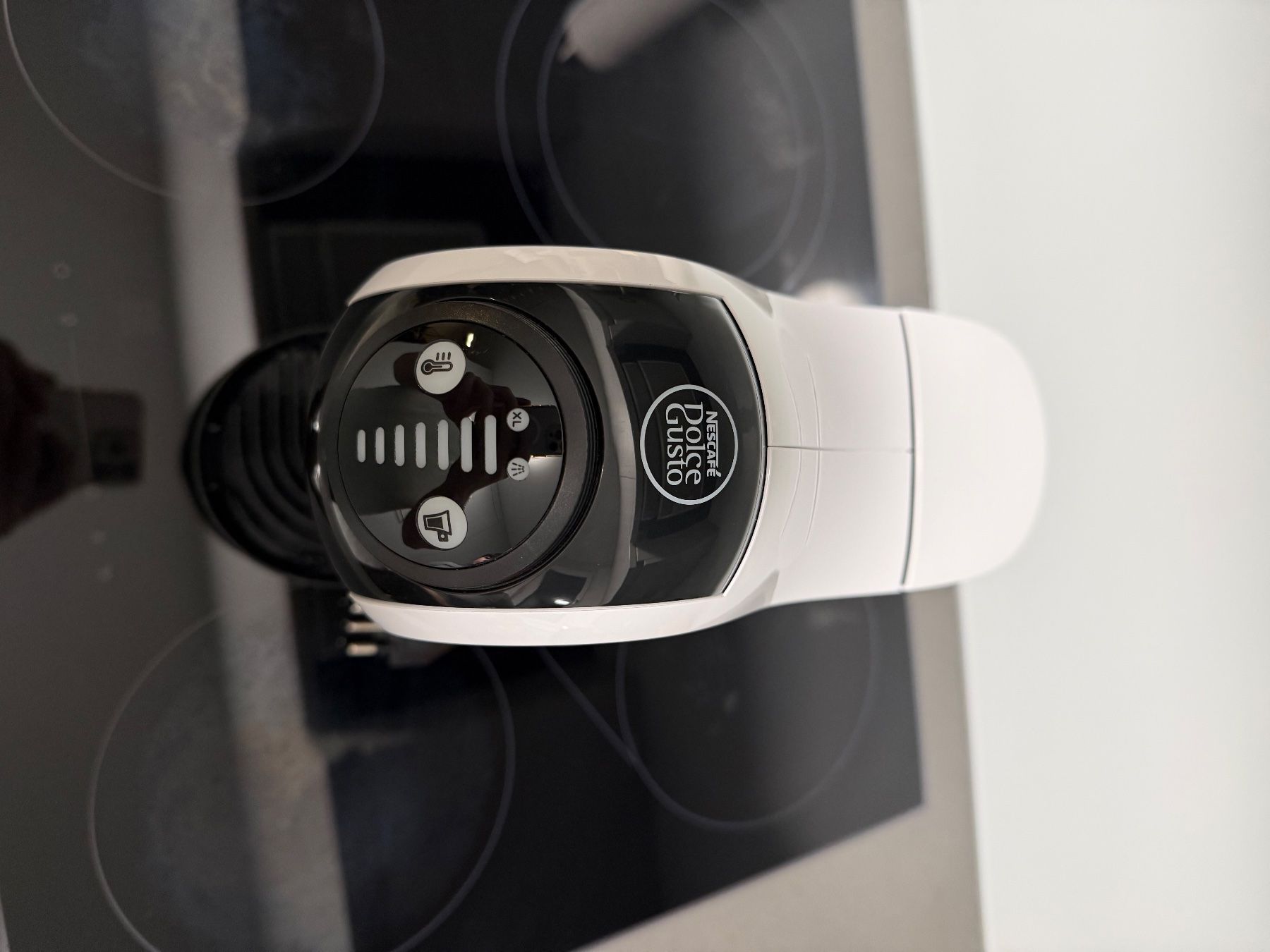 De'Longhi Kaffeemaschinen & Espressomaschinen: Kaffeemaschine Dolce Gusto weiss gebraucht – Gebraucht aus Dietlikon von pas_l7tz 3