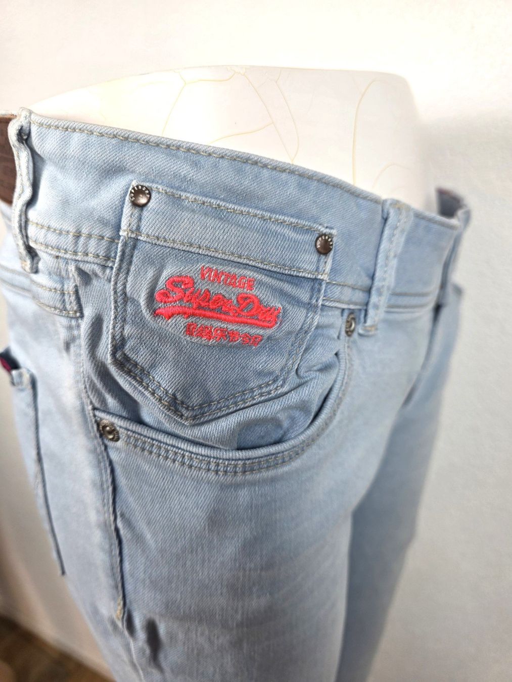 Superdry Jeans: SUPERDRY Cigarette Slim Jeans Hellblau  W32/L32 – Usato da Schaffhausen venduto da Restwert_SH 3