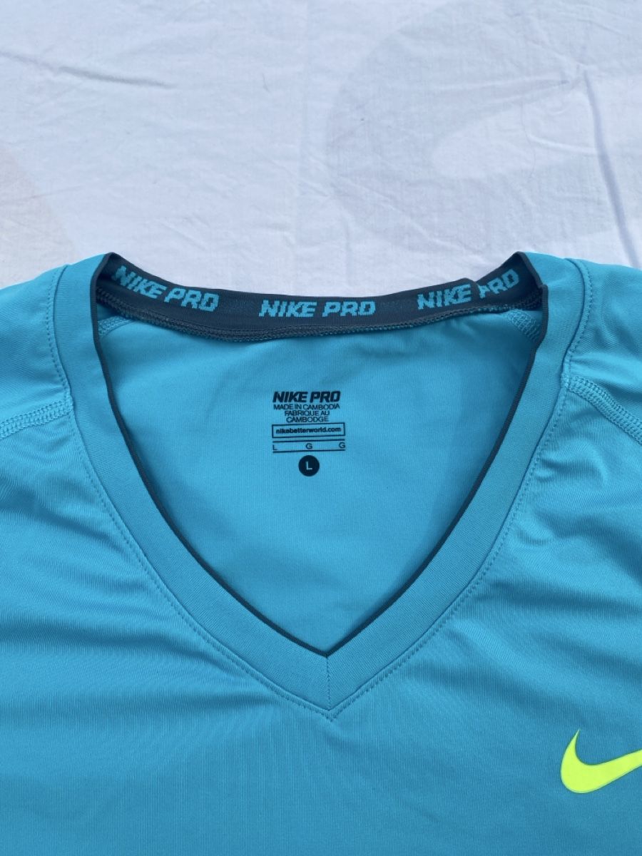 Nike T-Shirts: T-shirt Nike-Pro – Gebraucht aus Lonay von Ikoko 2