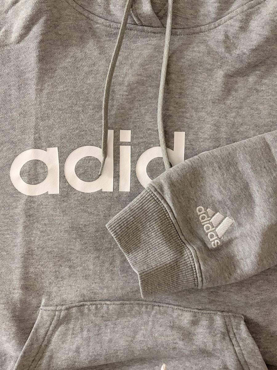 Adidas Pulls & Sweat-shirts: Felpa Adidas grigia con cappuccio – D'occasion à Arzo par lol_ch9d 2