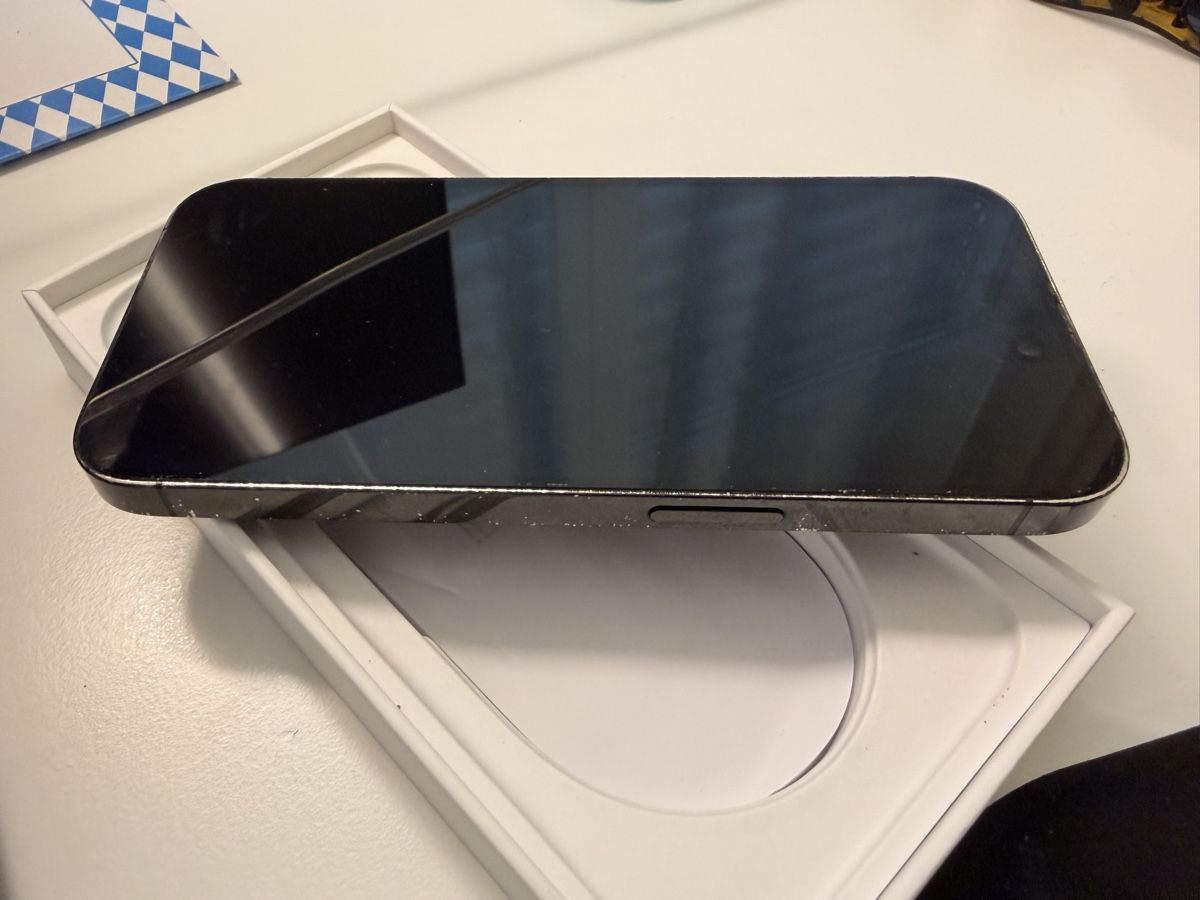 Apple Portables: iPhone 14 Pro – D'occasion à Baar par Luna1908 3