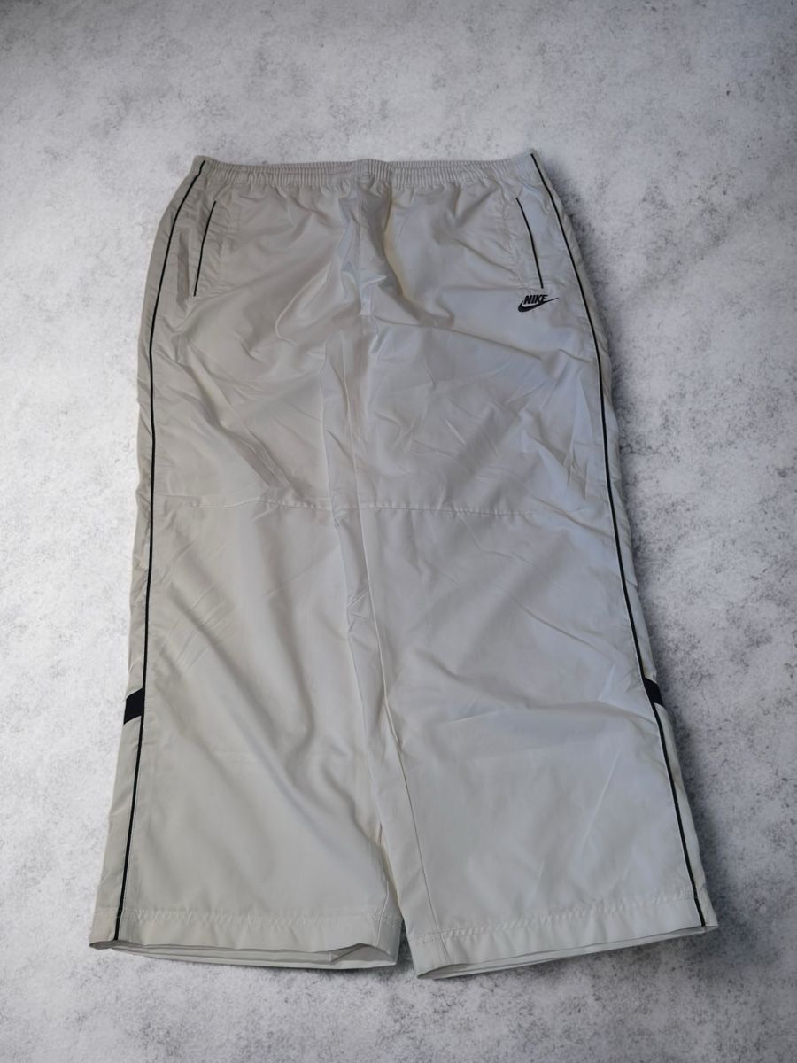 Nike Pantaloni: Nike Trackpants (L) – Nuovo (secondo la descrizione) da Aarburg venduto da syning46