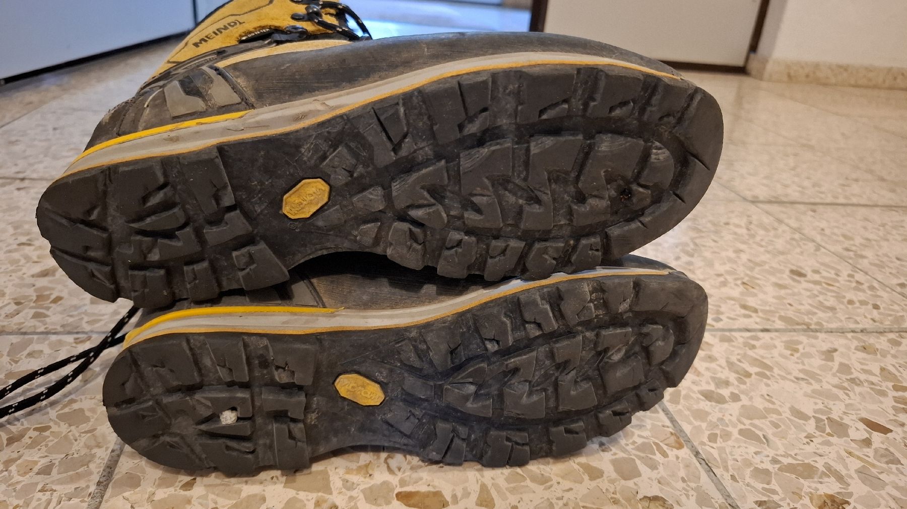 Scarpe da uomo: Wanderschuhe 42 43 Meindl Goretex – Usato da Siebnen venduto da tzi_j7rx 2