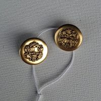 2 Uniformknöpfe vintage mit Wappen