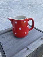 Milchkrug Rössler Heidi Swiss Design rot gepunktet
