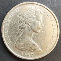 P26 New Zealand 50 Cents - Elizabeth II - Endeavour 1967