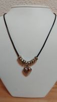 Très joli collier cœur gravé, neuf liquidation boutique