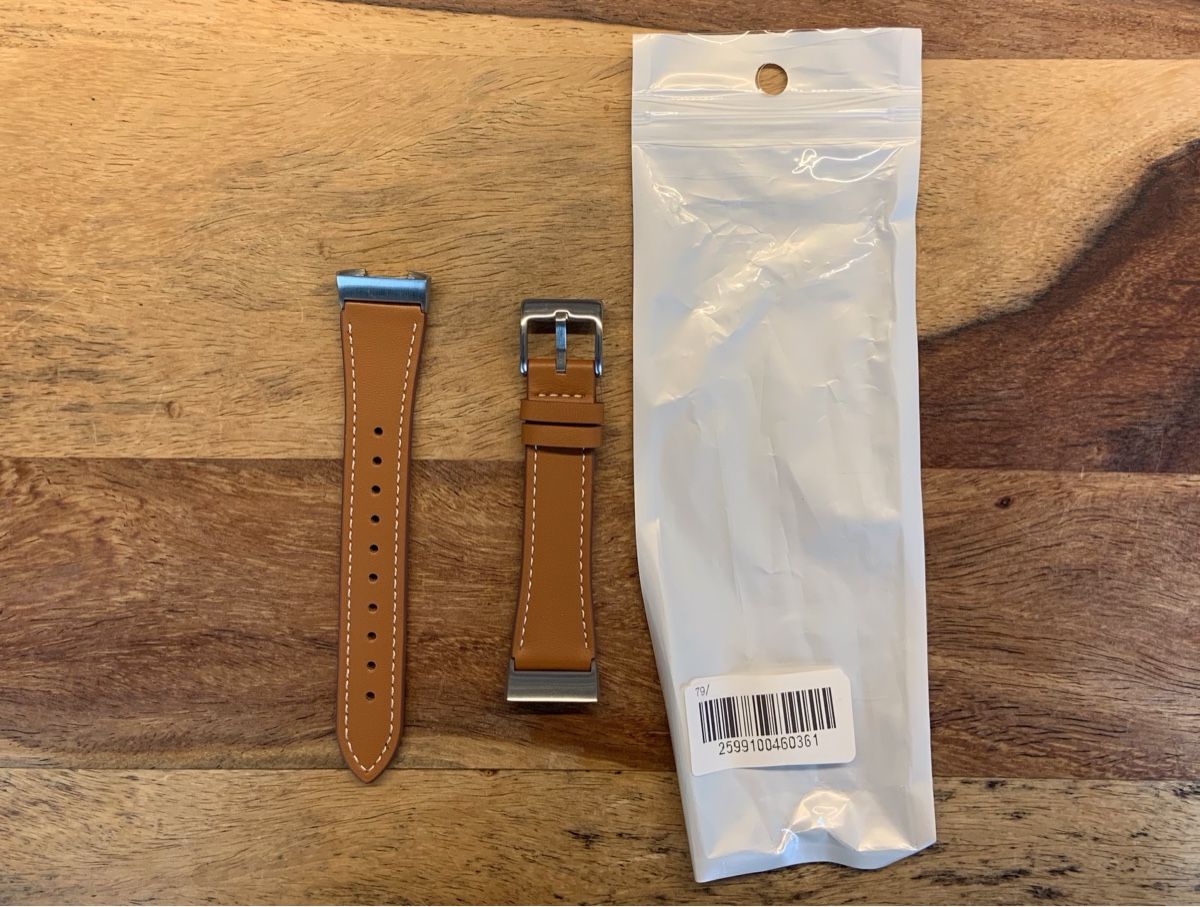 Armbänder & -reifen: Armband zu fitbit charge 4 – Neu und originalverpackt aus Giswil von Pingu109