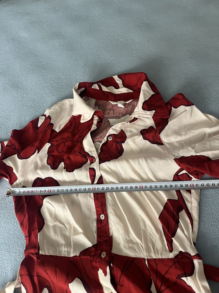 H&M Kleider: Kleid Blumenmuster rot/weiss – Neu (gemäss Beschreibung) aus Olten von sae_82z2 7