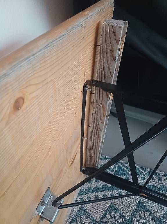 Set di tavolo e panche: Bierbankgarnitur – Usato da Zug venduto da laialy_sue 4